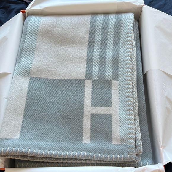 Hermes Other - - Brand new hermes blanket in gray ithaque